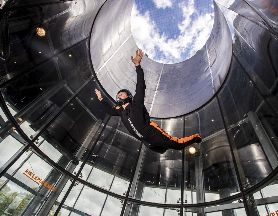 Bodyflight i Vindtunnel - Indoor Skydiving I Oplevelser på Sjælland