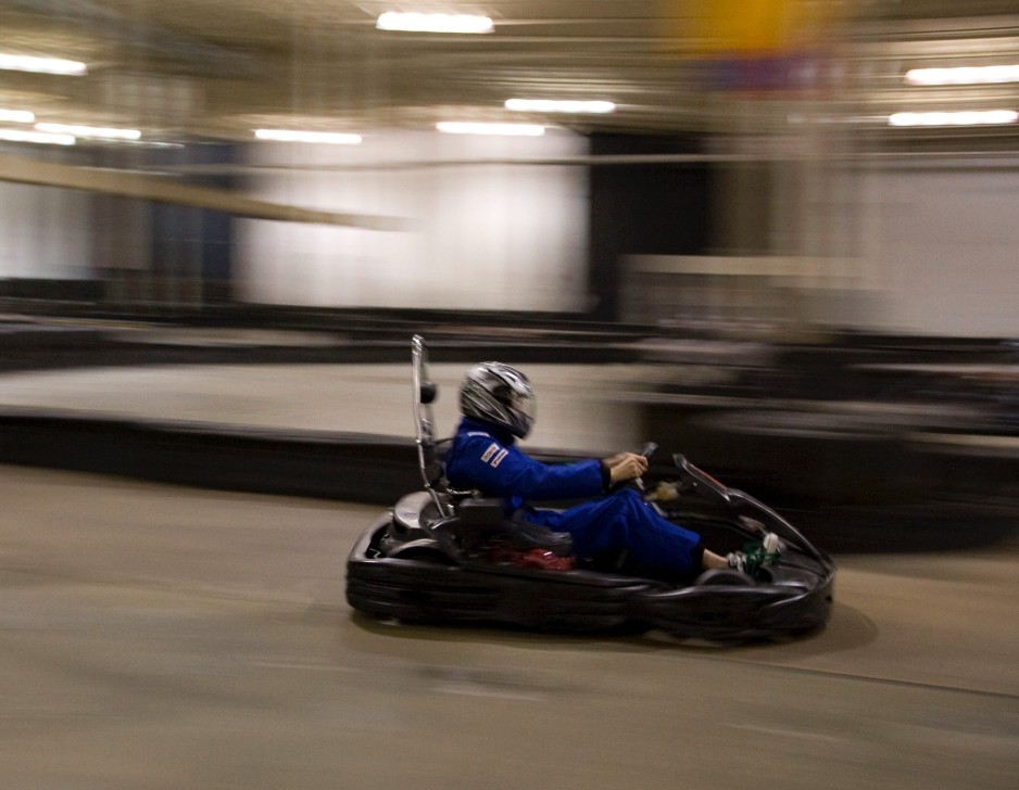 Kør gokart hos Racehall