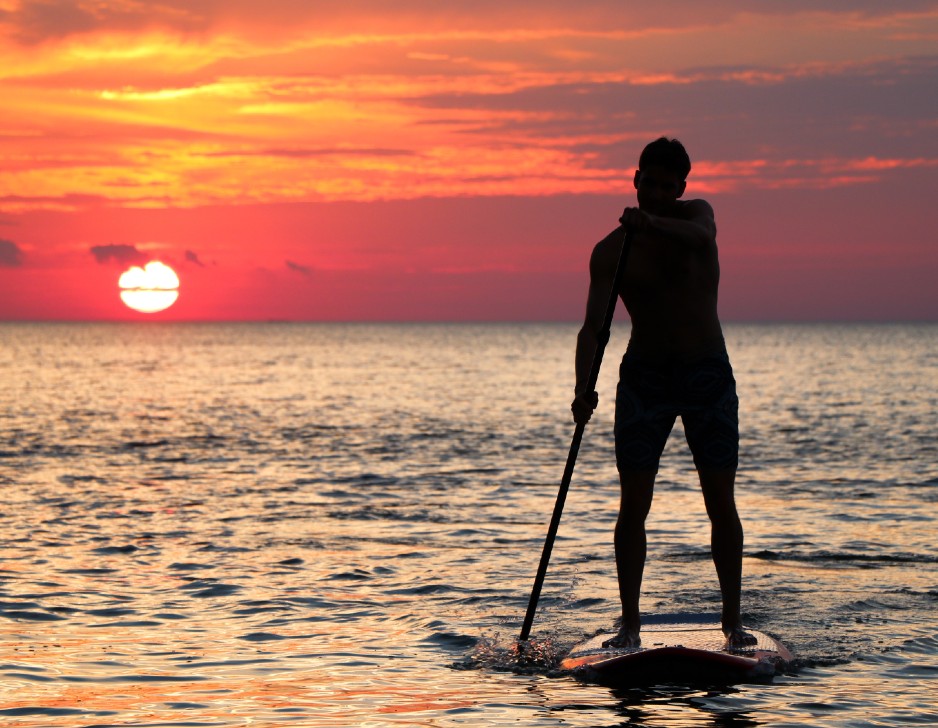 Prøv SUP-surfing i Cold Hawaii