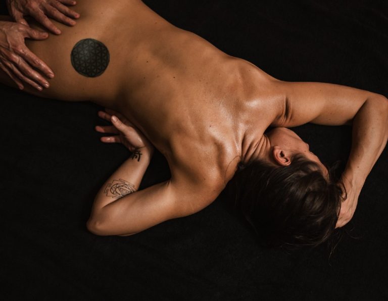 Tantra massage for mænd | Åben din krop og sjæl for nydelse og nærvær