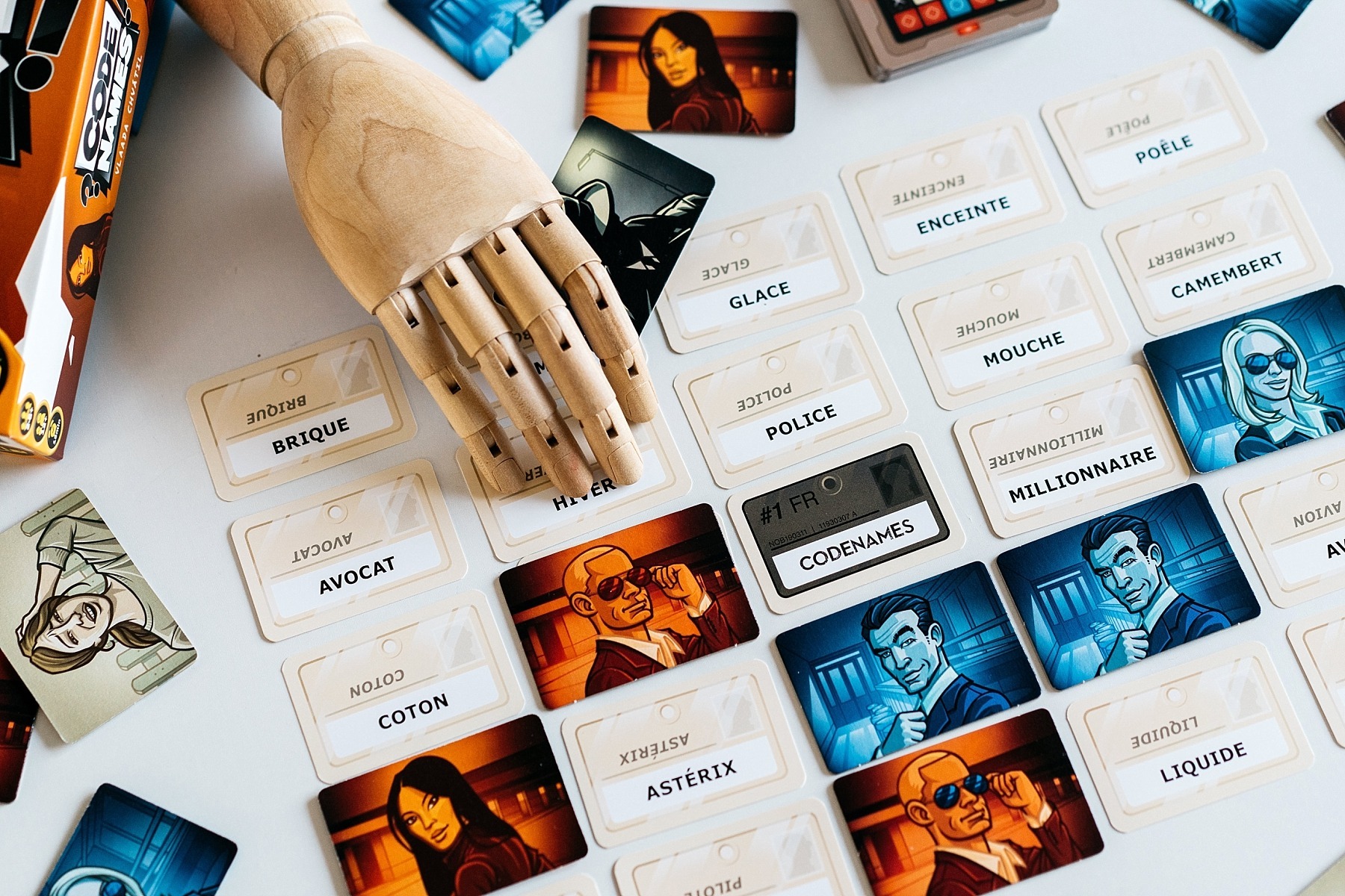 Codenames image - Jeu de société sous emballage