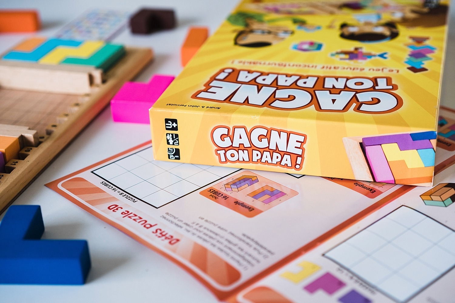 Gagne ton Papa (ou ta Maman) - Un jeu familial  GAGNE TON PAPA (GAGNE TA  MAMAN) 💡 Sous cet étrange nom se cache un jeu de construction addicitif  pour 1 ou