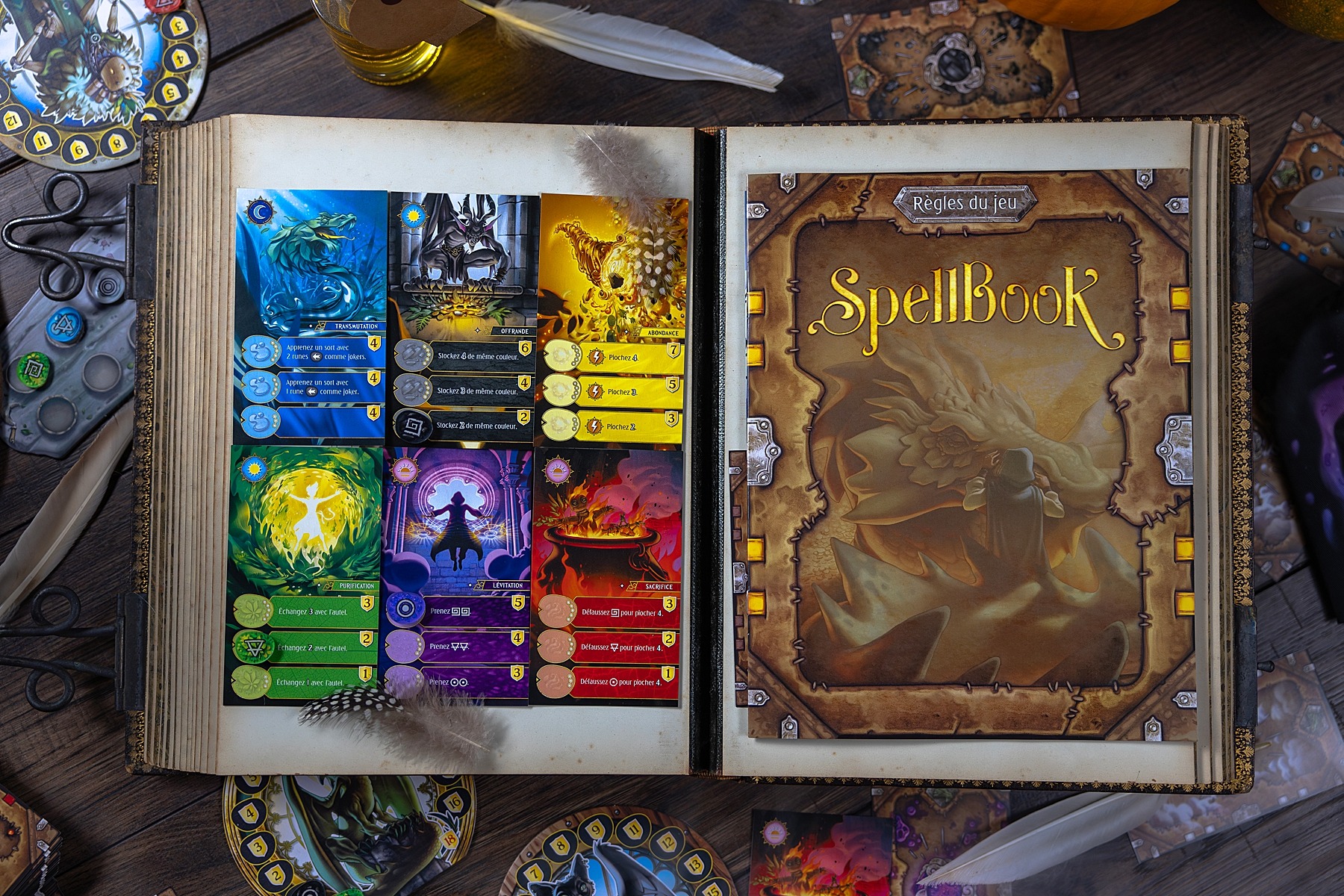 Spellbook jeu de société boardgame space cowboys