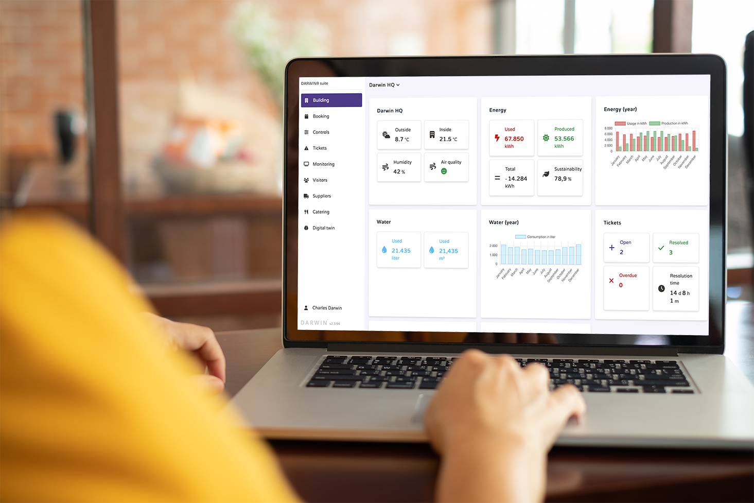 Help your facility managers to increase efficiency, lower costs and serve your occupiers.