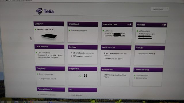 Efter installation av Routern behöver vi via Routerns admin-panel ändra nätverksnamnet (SSID) som sänds ut samt ändra lösenordet. Installation av Telia Internet router och anslutning till fiberoptikdosan hos en kund på Djursholm.