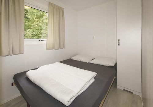 slaapkamer tweepersoonsbed camping de blekkenhorst