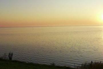 zom gaat onder in de zee