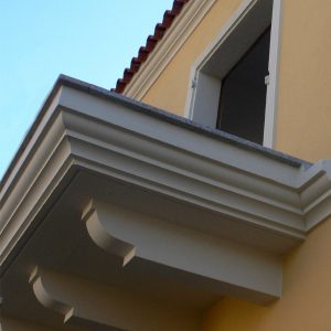 sotto poggiolo-in-polistirolo-elementi decorativi per balconi