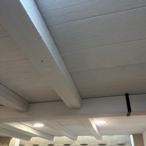 soffitto con finte travi