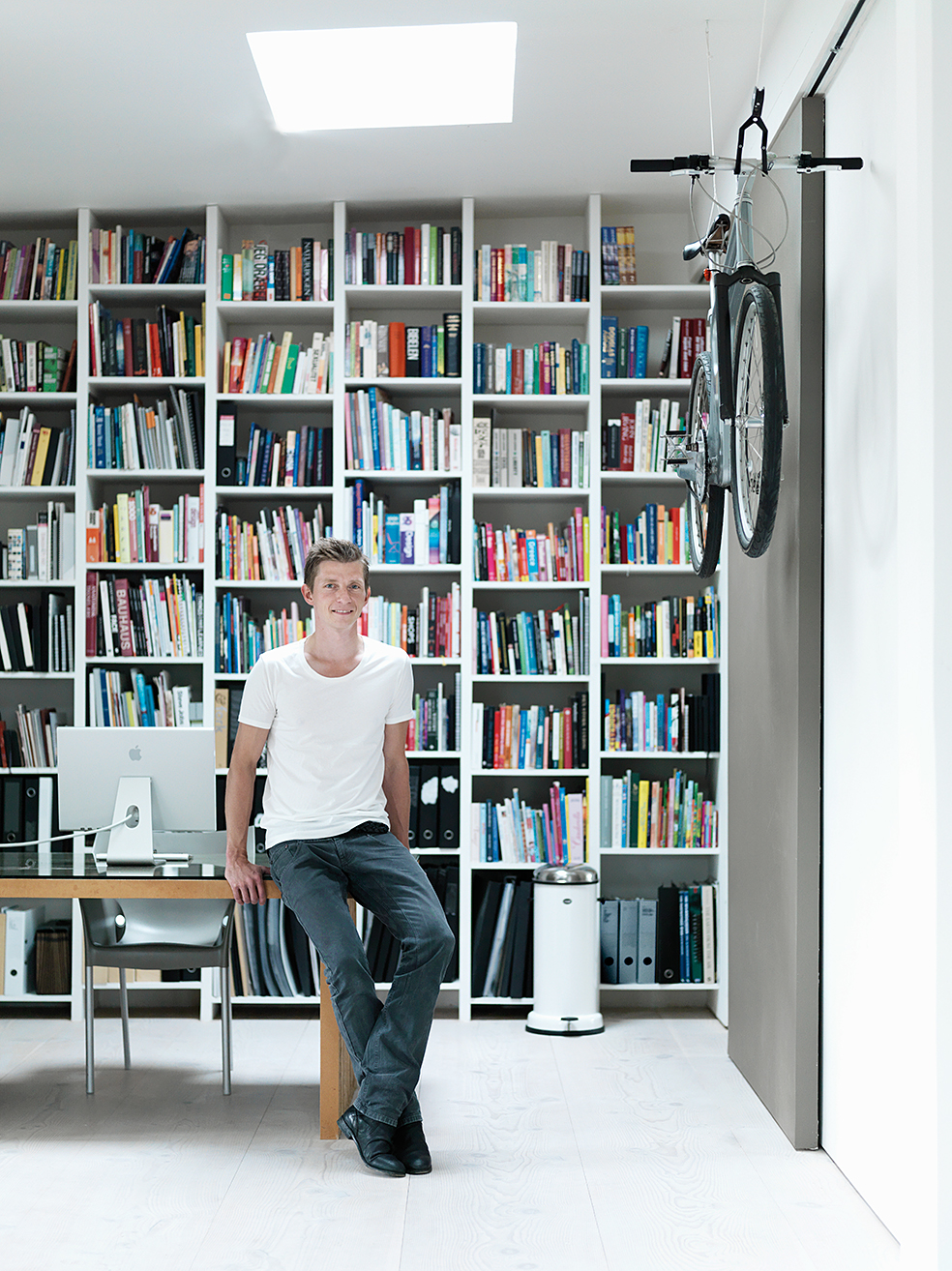 Vipp, Bioemega Bike, clever use of space, Copenhagen, Danish Design, Home Tour, Kristine Funch, Loft Style Appartment, Marc Newson, Minimalist Design Lifestyle, Morten Bo Jensen, Skandinavian Design, Vipp