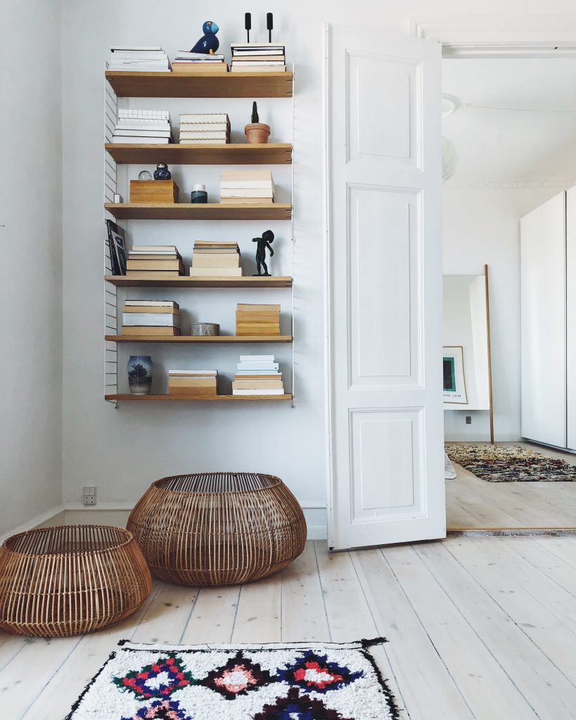 Scandinavian interior, copenhagen appartient, mixing old and new interior