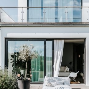 Indoor Outdoor Living with blomus Stay