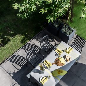 Outdoor Dining Styling with Ecological Linen USVA by Lapuan Kankurit