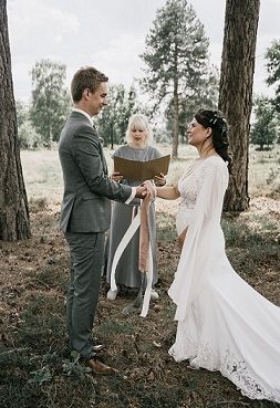 Handfasting in het bos