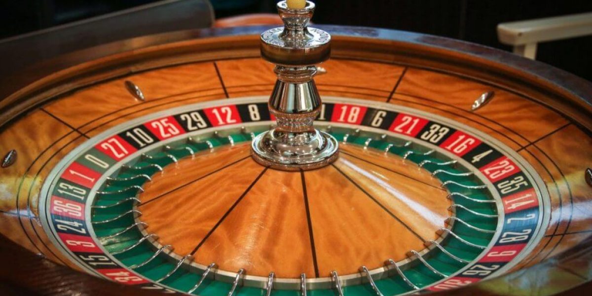 Viser en roulette - Ludomani & Spilafhængighed