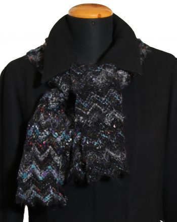 Cosy scarf multicolour on black