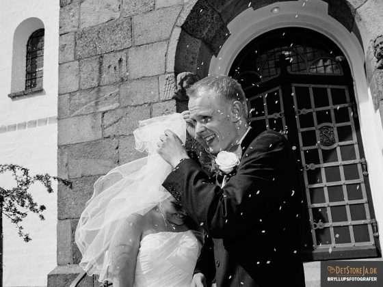 brudepar og riskast fotograf til bryllup
