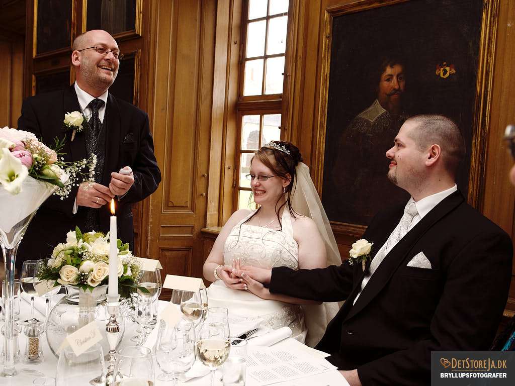 bryllup fotograf tale til brudeparrret ledreborg