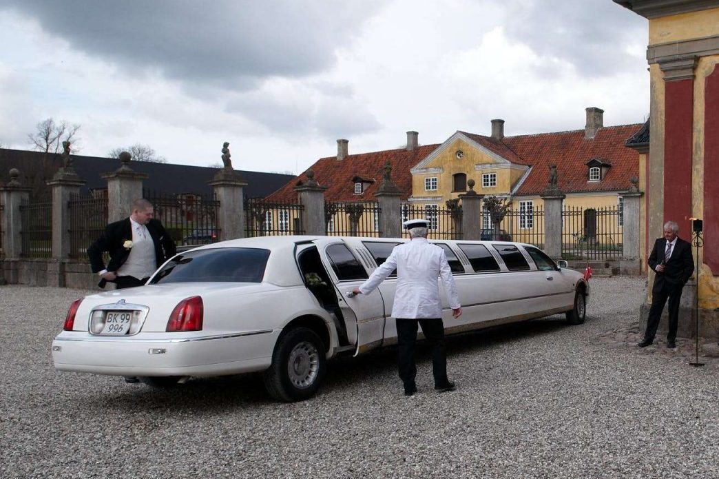 bryllupsfotograf sjælland fotograf til bryllup sjælland ledreborg limo