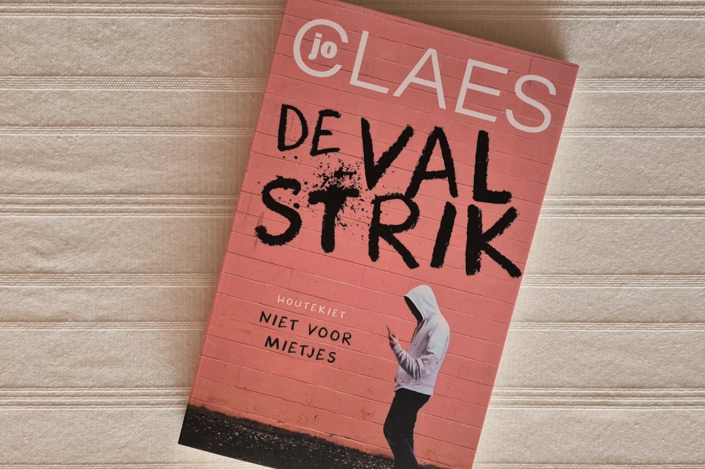 Jeugdboek 'De valstrik' van Jo Claes is "niet voor mietjes" - deugenieten