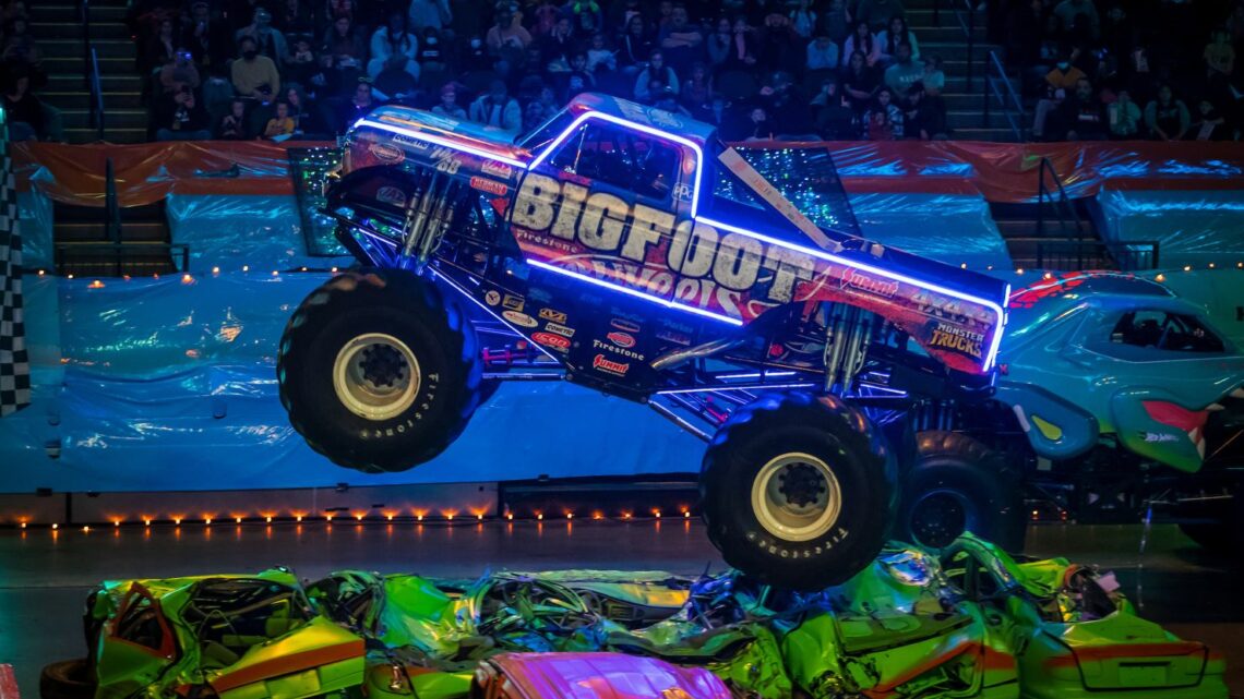 Hot Wheels Monster Trucks Live Glow Party komt naar België