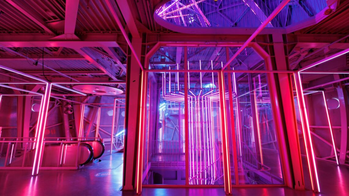 Atomium zet in op digitale kunst met expo Restart