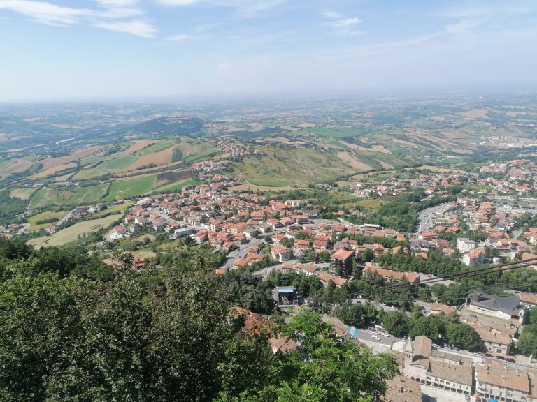 15 - San Marino (41)