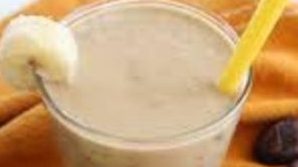 date-and-banana-smoothie