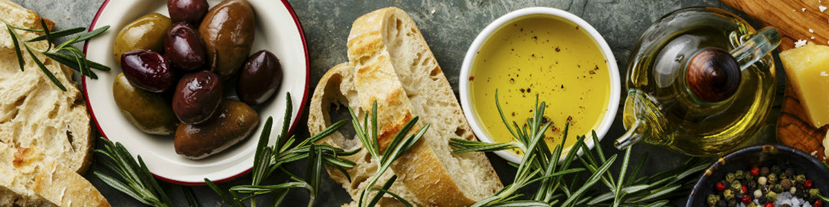 olive-tea-exchange-olive-oil-page-banner-bread-dipping