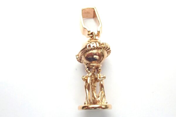 9ct Gold “The World Is Yours” Pendant