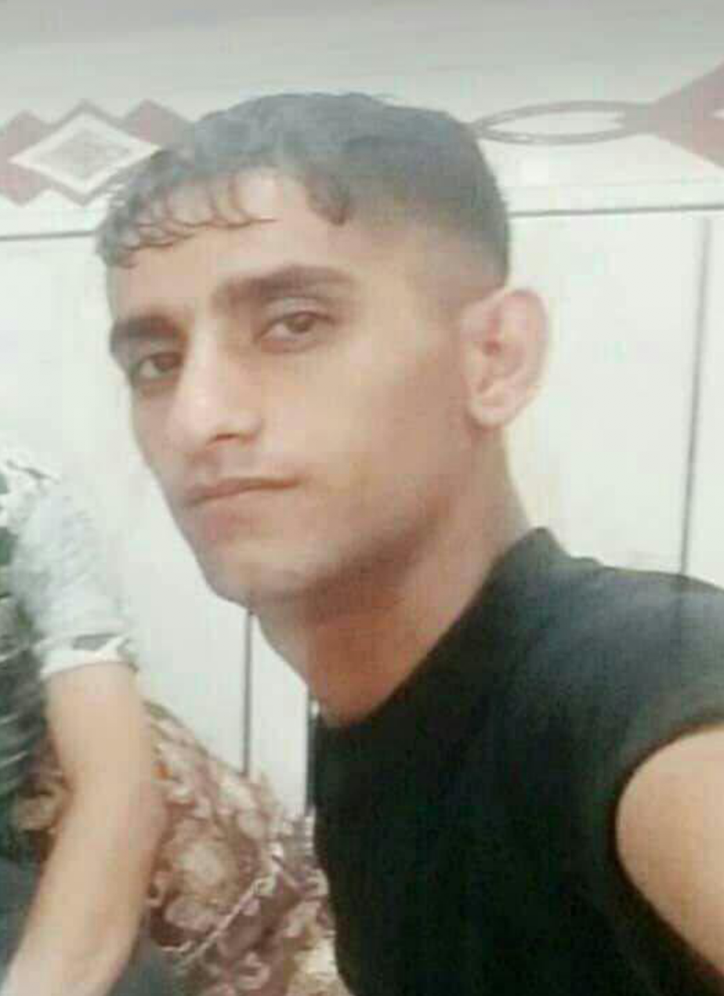 جنایتی دیگر: جسد محمد شریفی که دلیل به آتش زدن بنر خامنه ای تحت تعقیب اطلاعات رژیم بود پیدا شد