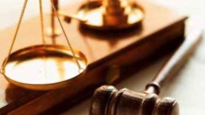 انتقاد برخی از وکلا از تعیین فهرست ۲۰ نفره وکلای متهمان امنیتی توسط قوه قضائیه