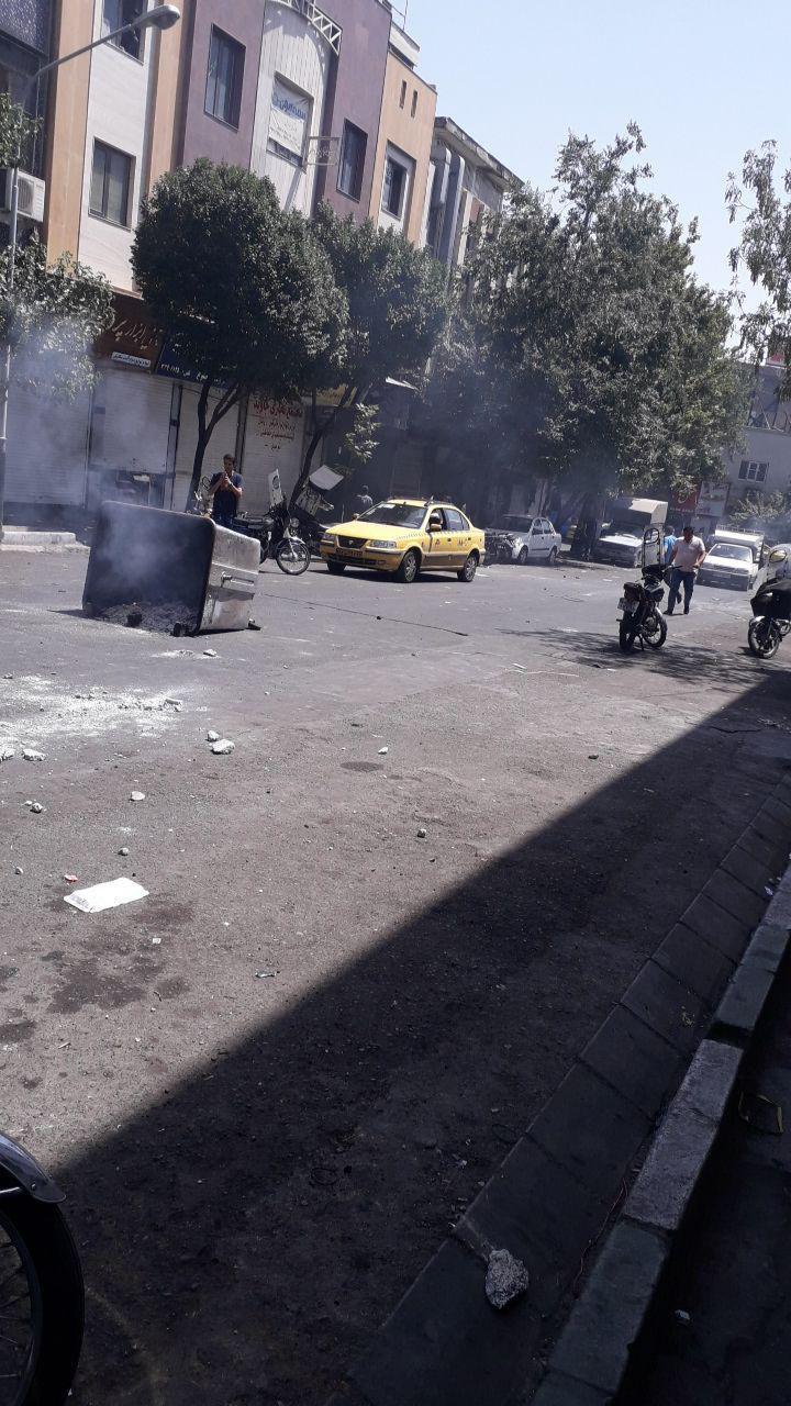 مقاومت مردمی در خیابان ملت و لاله زار – تهران را تنها نگذارید