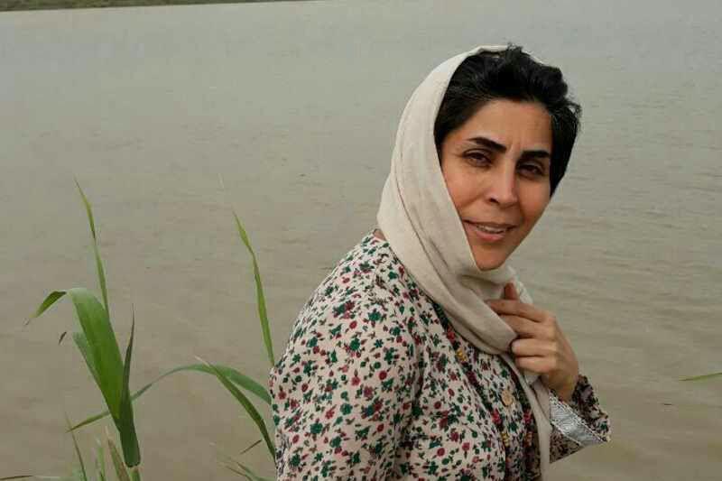 احضار ماندانا صادقی، روزنامه نگار اهل آبادان به اتهام حس کردن طعم شور آب