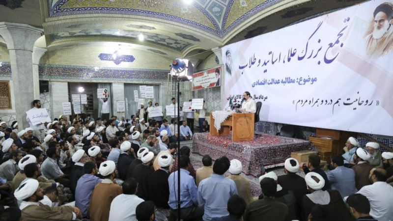 طغیان حوزه علمیه «انقلابی» مقابل حوزه علمیه «طهارت»