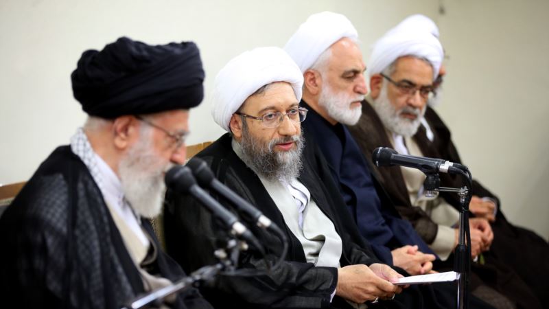 کارشناسان در گفتگو با صدای آمریکا: عمده مشکلات اقتصادی ایران ناشی از عملکرد آیت الله خامنه ای است
