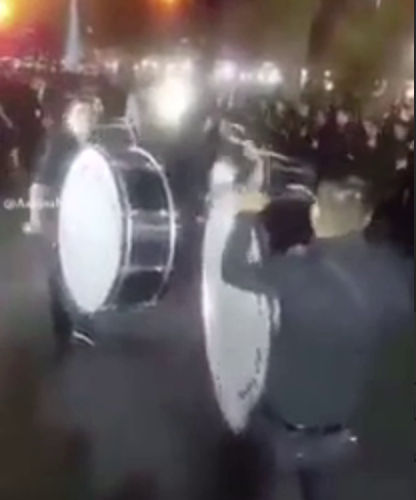 سرود ملی «ای ایران ای مرزپرگهر» توسط دسته عزاداری محرم در تهران