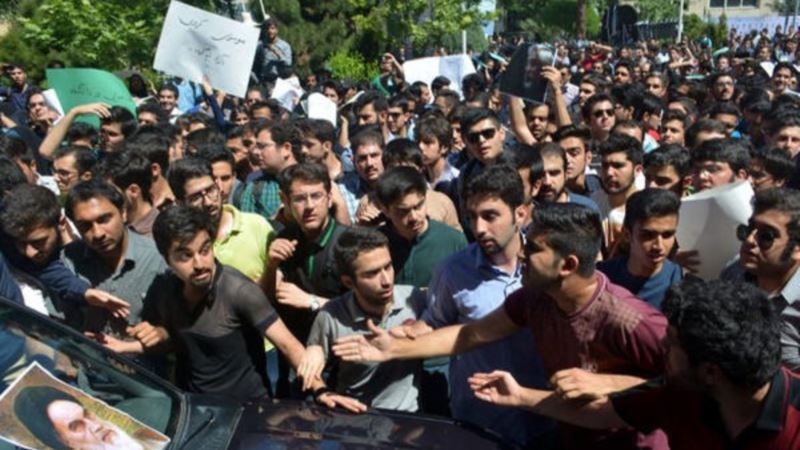 انتقاد دیده‌بان حقوق بشر از عملکرد دولت روحانی در پرونده دانشجویان ستاره‌دار