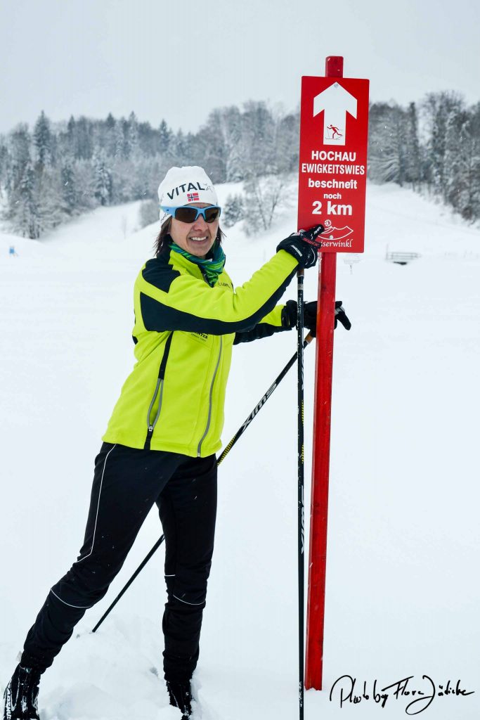 Direkt vom Hotel aus kommt man auf beschneite Loipen. Foto: Flora Jädicke