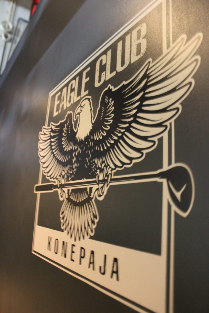 Eagle Club Konepaja simulator center and bar