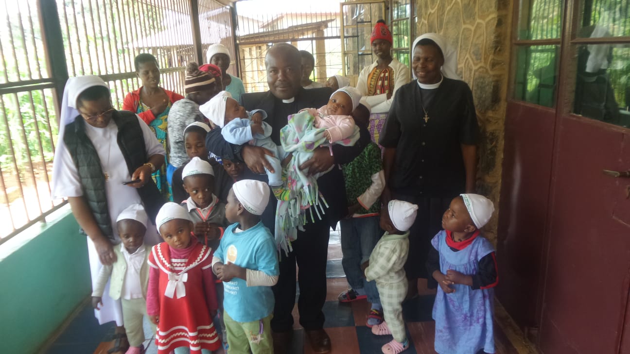 ORPHANS IN SHISONG RECEIVE PENTECOST GIFTS