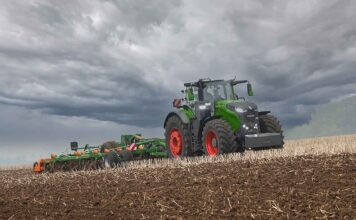 Nye traktormodeller fra Fendt står på rad og række på TBS-standen på Landsskuet i Herning