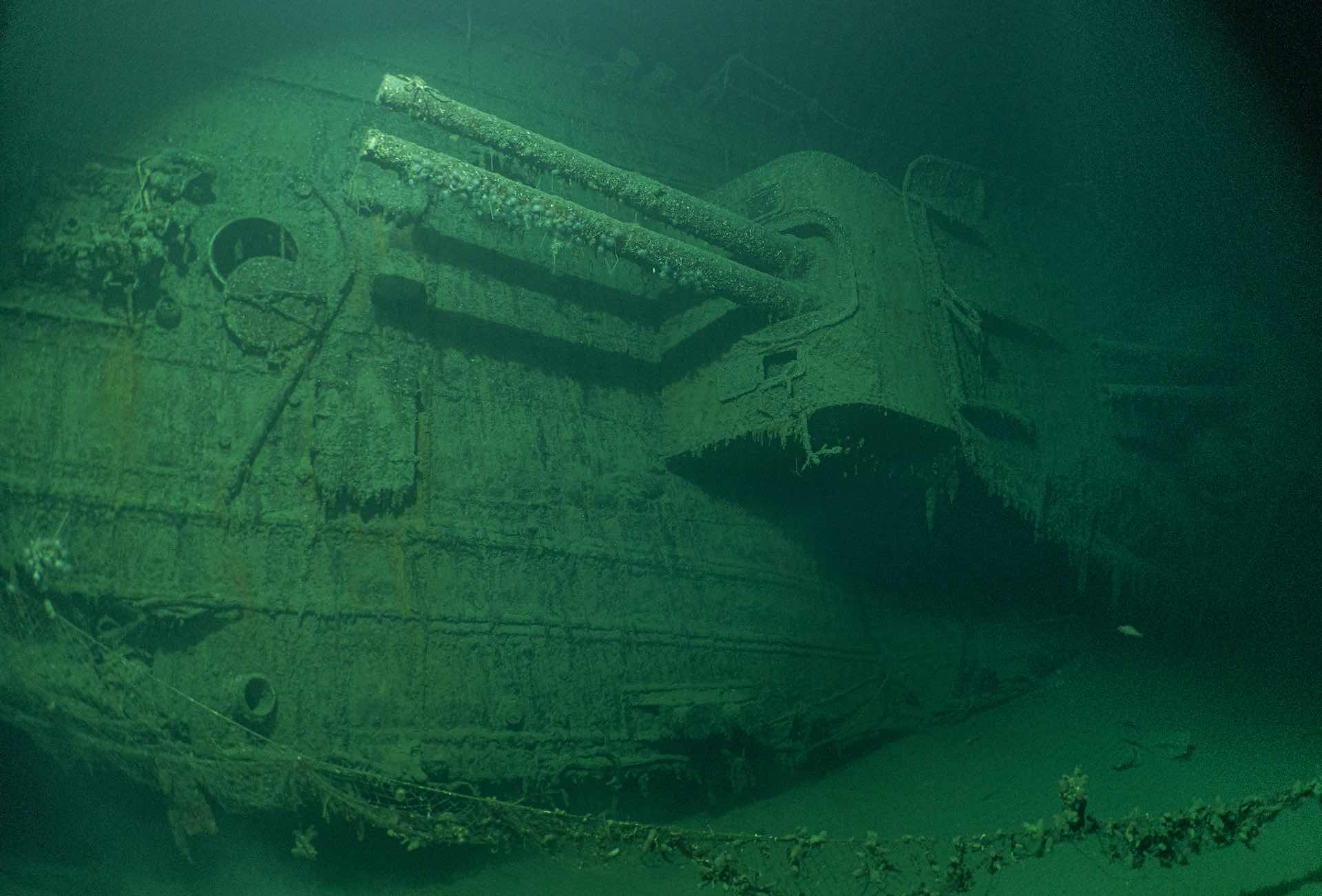 The cannons on the wreck Orp Grom - Narvik