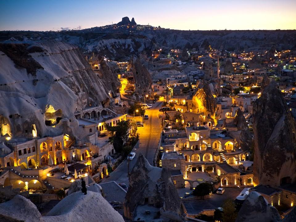 Goreme became a monastic center between 300 1200 AD
