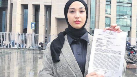 okula alınmayan genç kız