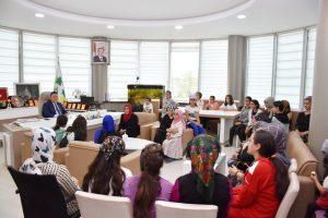daracık sokaklarında gençlerin yaşamı