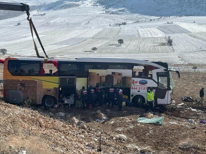 Afyonkarahisar'da kaza: 8 ölü, 35 yaralı