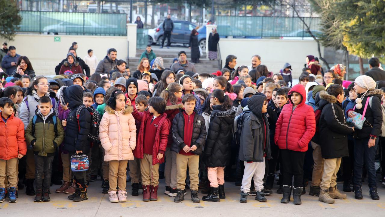 Bakan Özer'den 10 ilde eğitime ilişkin açıklama