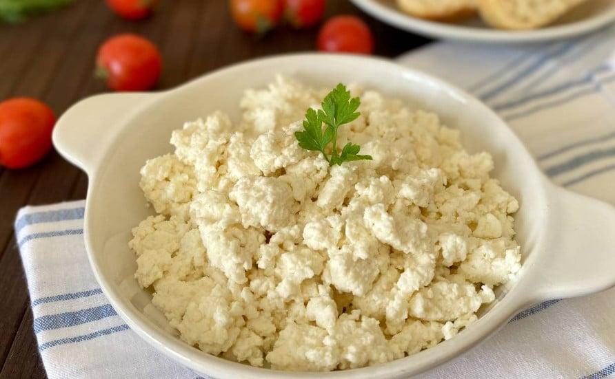 lor-peyniri yemek