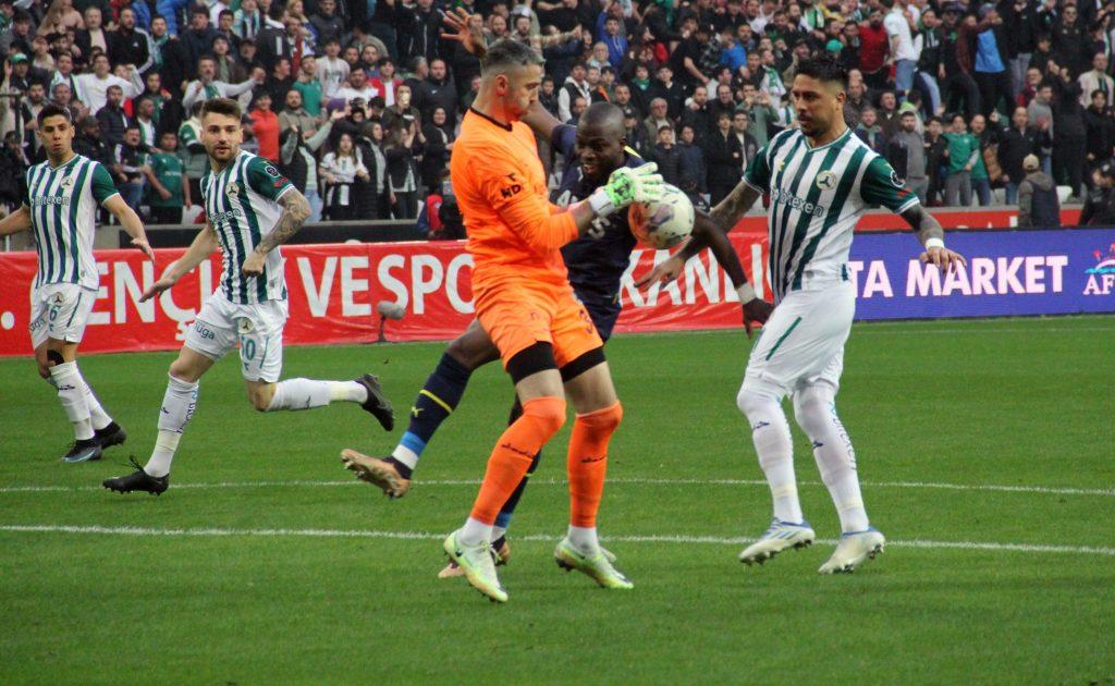 SPOR TOTO SÜPER LİG: GİRESUNSPOR: 0 - FENERBAHÇE: 1 (MAÇ DEVAM EDİYOR)